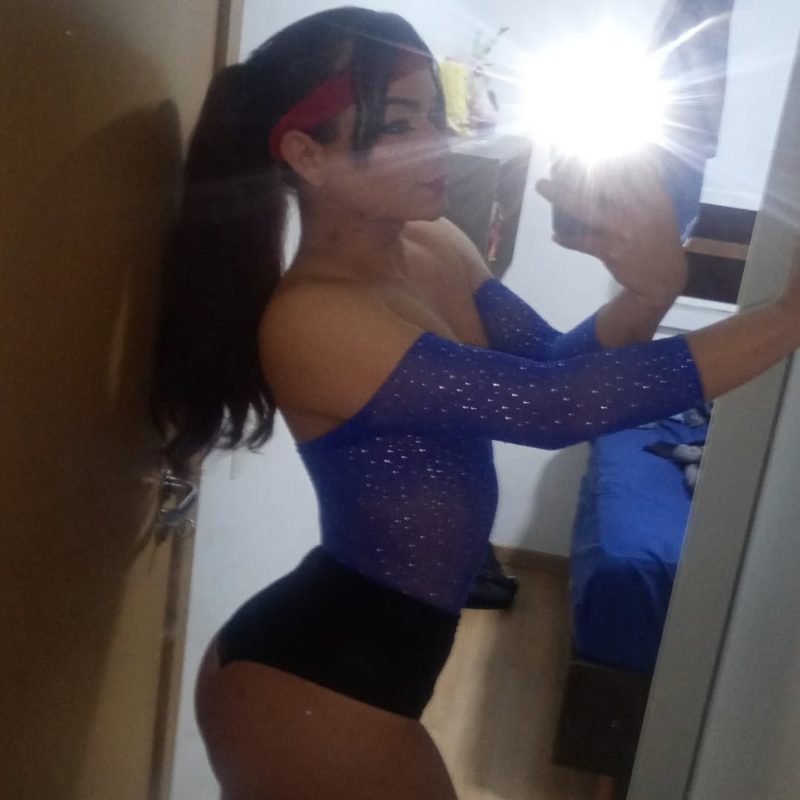 Mirella Apertada 4