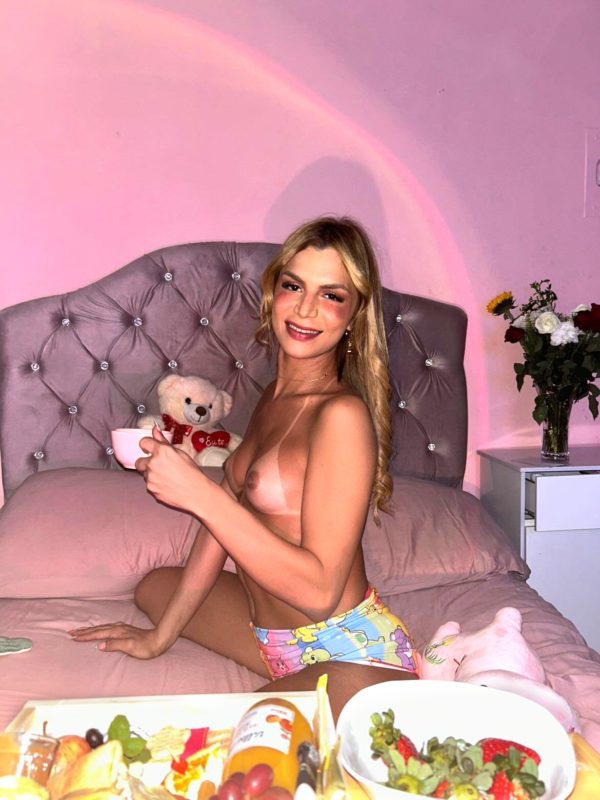 Bia Melo 11