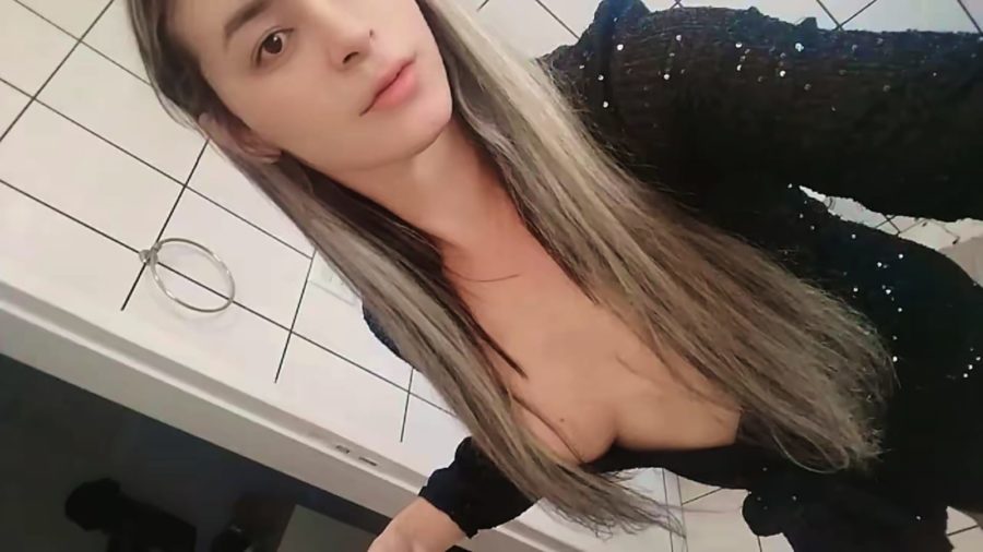 Nicolle Loira 33