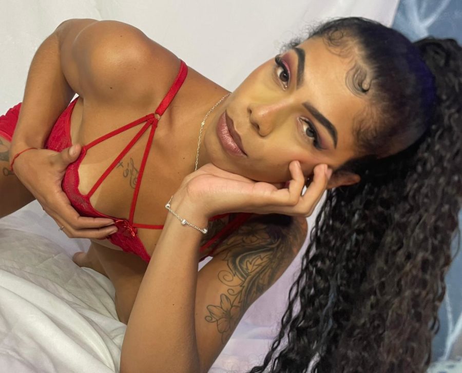 Laura Leal 12