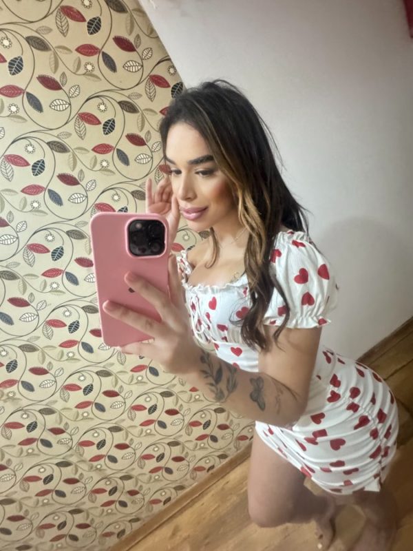 Ayla Cardoso 24