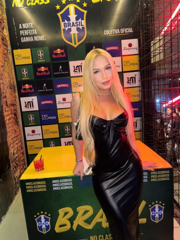 Nicole Almeida 1