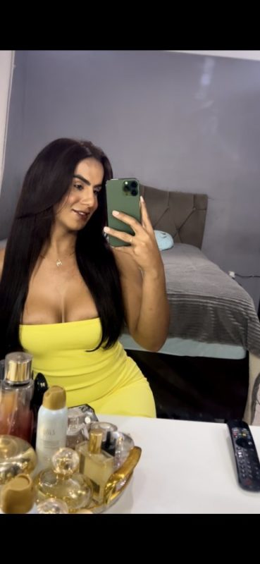 Melissa Ferreira 3