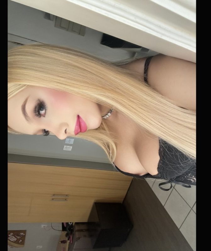 Nicole Almeida 41