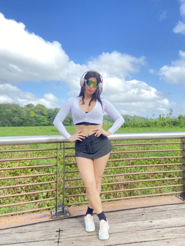Laura Transex 19