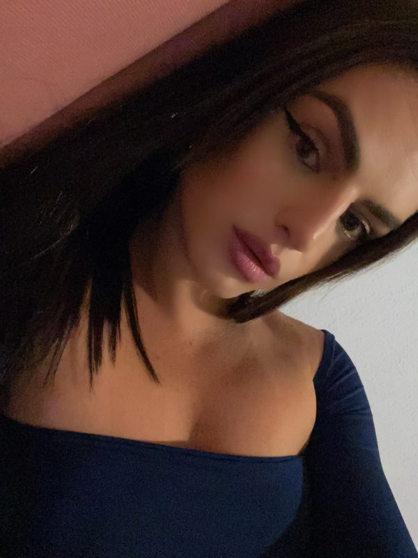 Thalia Dias 6