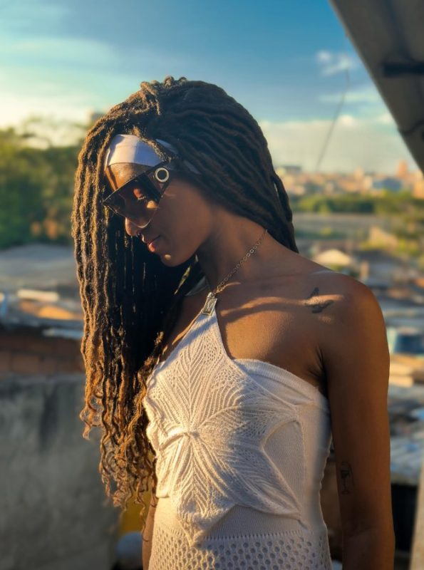 Victoria Beatriz 14