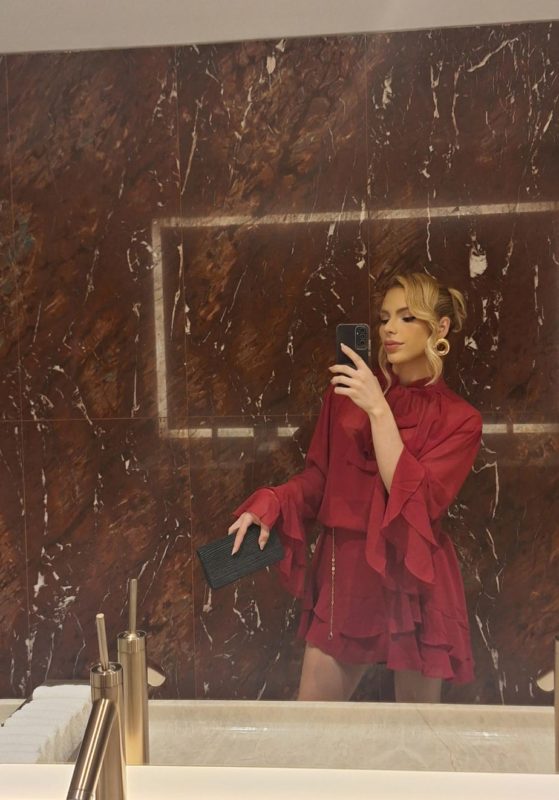 Júlia Versátil 2