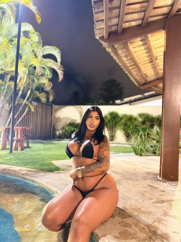 Larissa Sofia 80