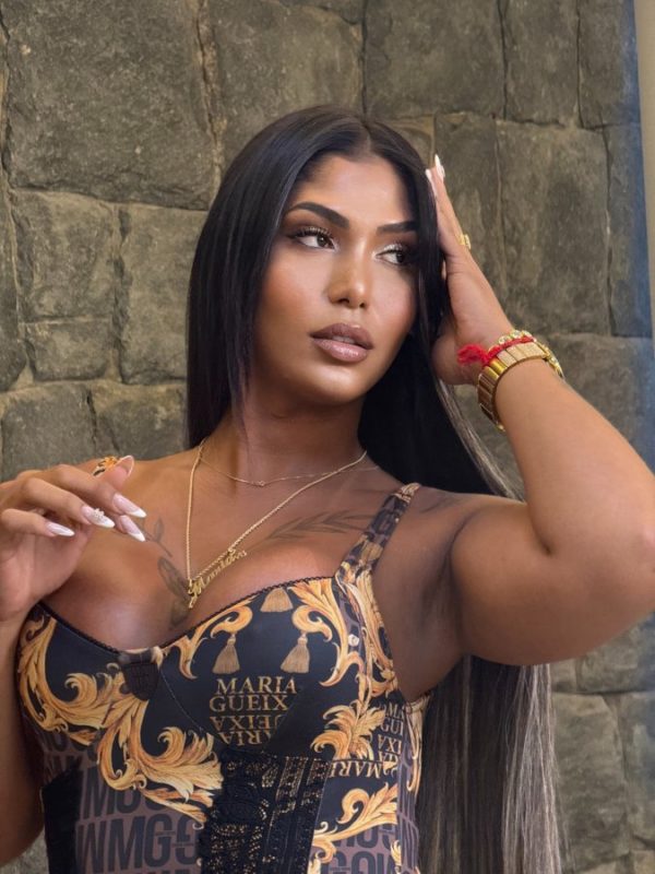 Larissa Sofia 39