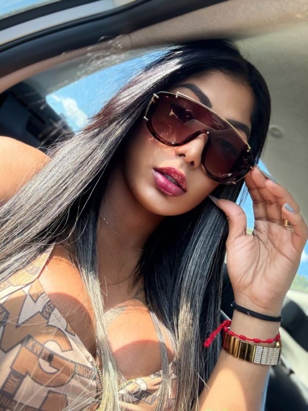 Larissa Sofia 68