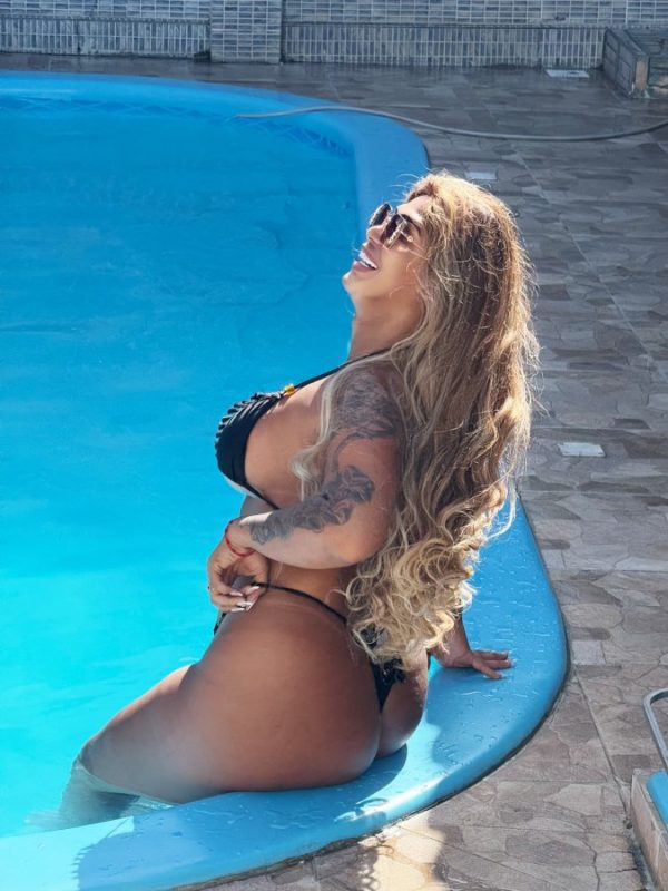 Larissa Sofia 59