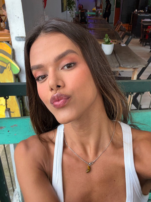 Clhoe Oliveira 7