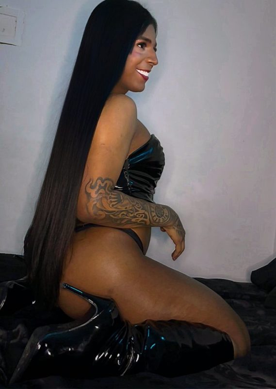 Kayla Oliveira 35