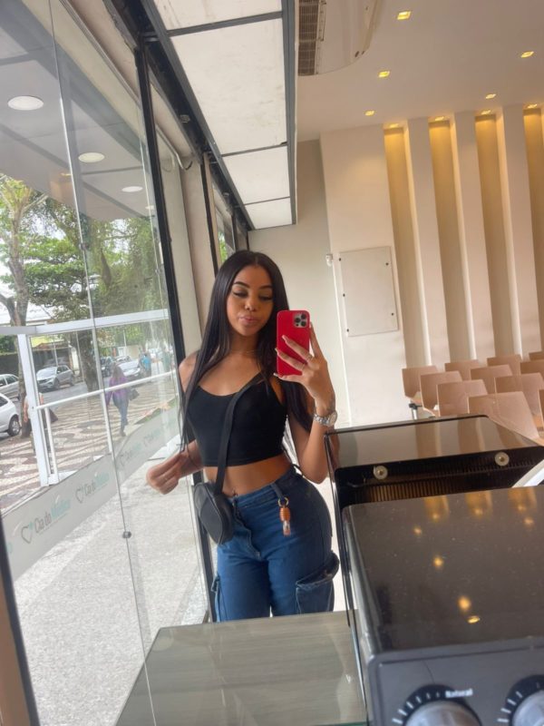 Clara Bonequinha 18