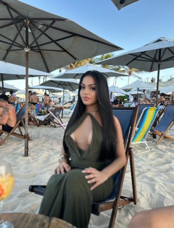 Agatha Ariella 23