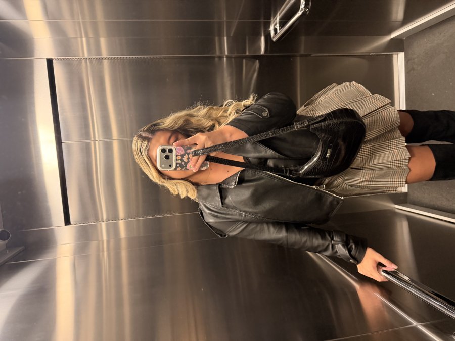 Liz Scheneider 4