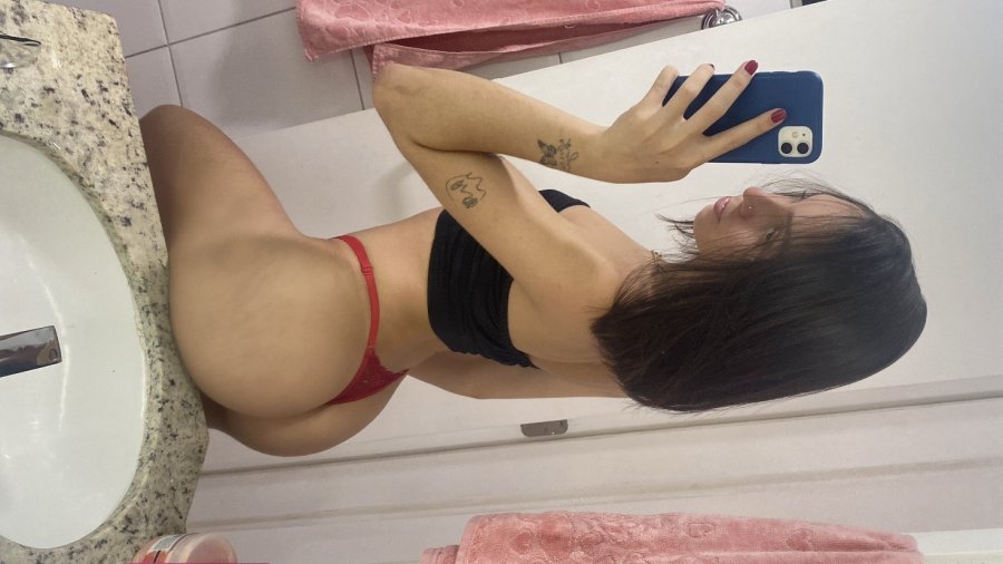 Lore Guedes 19