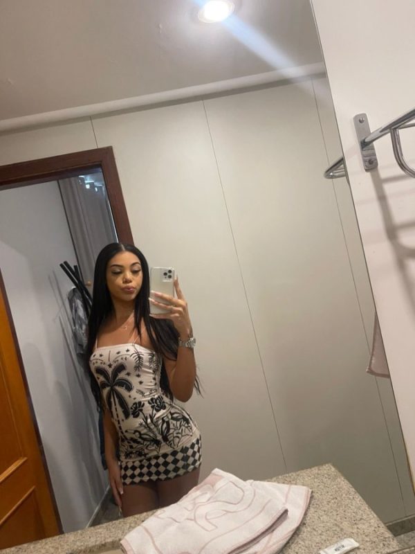 Clara Bonequinha 15