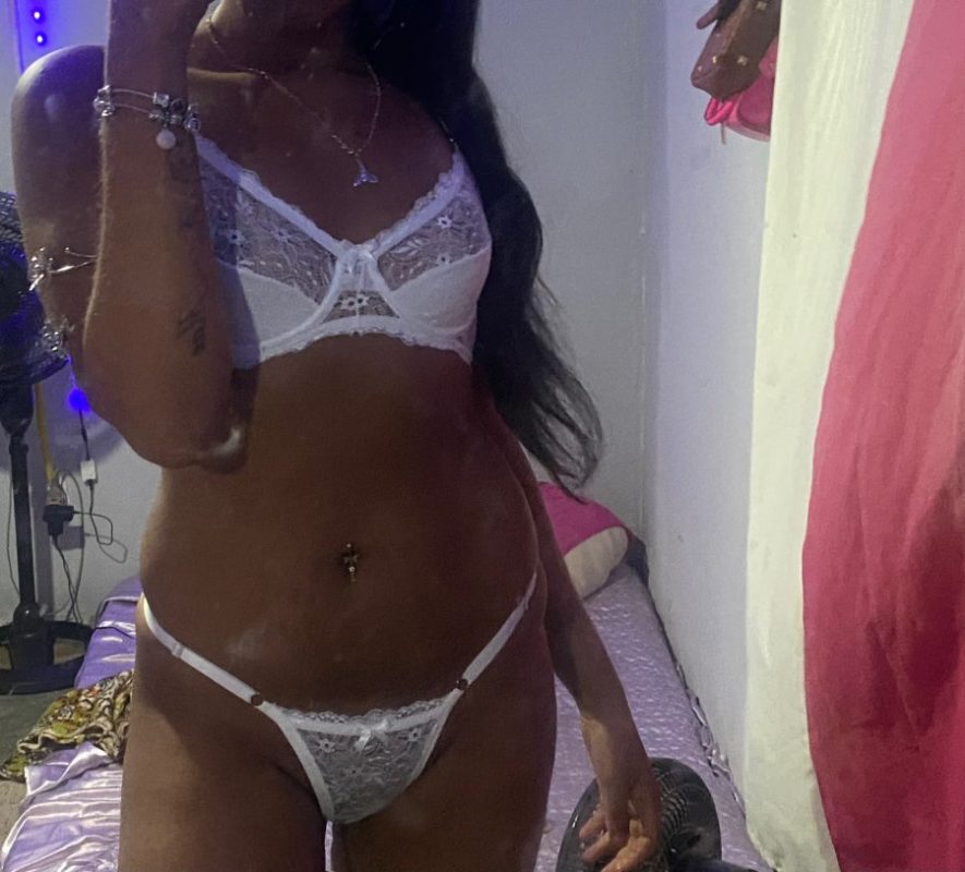 Manuela 9
