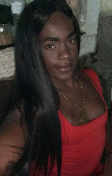 Lary Pretinha 4