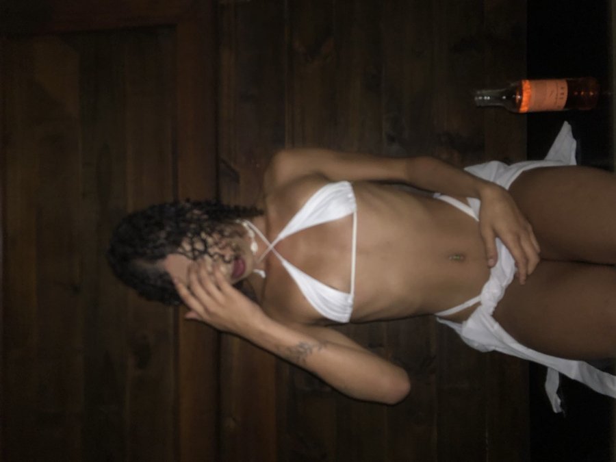 Vitória Souza 11