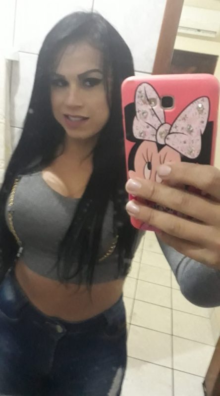 Nicolly 10