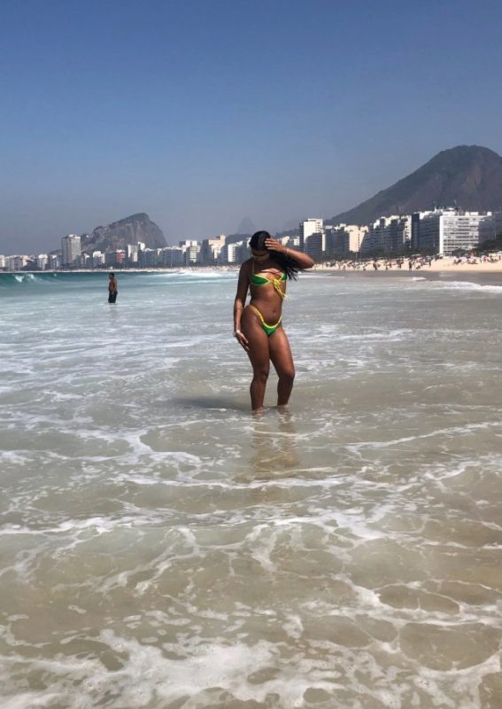 Indiazinha Safada 13