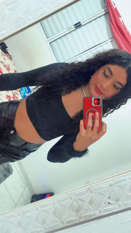Pamela Lopes 22