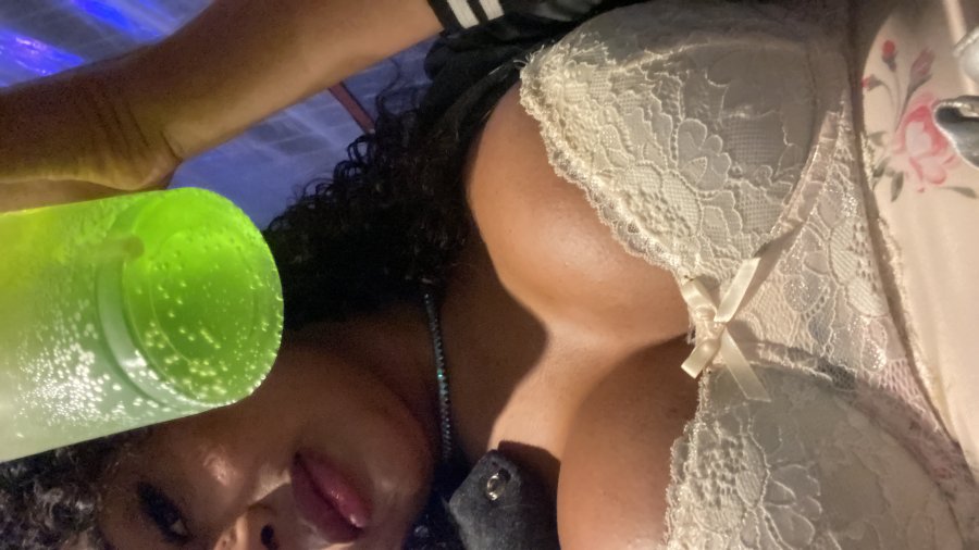 Pamela Lopes 10