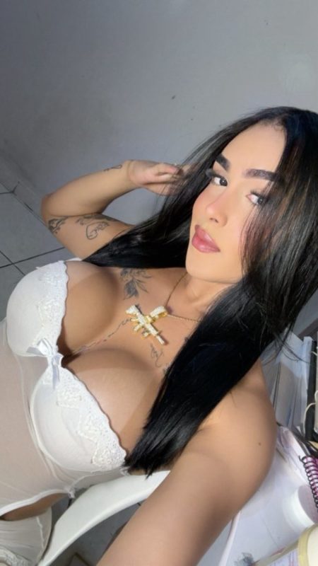 Larissa 24