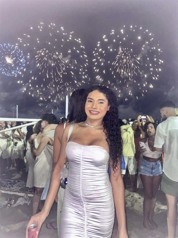 Pamela Lopes 12