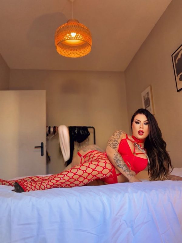 Laura Proíne 51