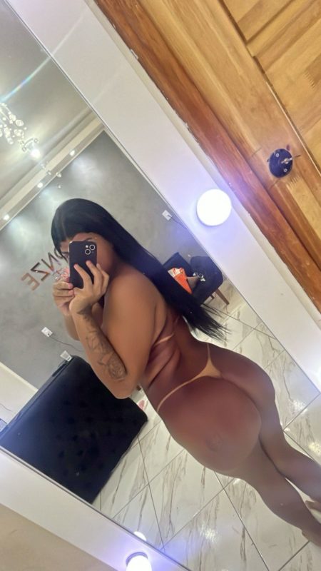 Isa Novinha Cavalona 4