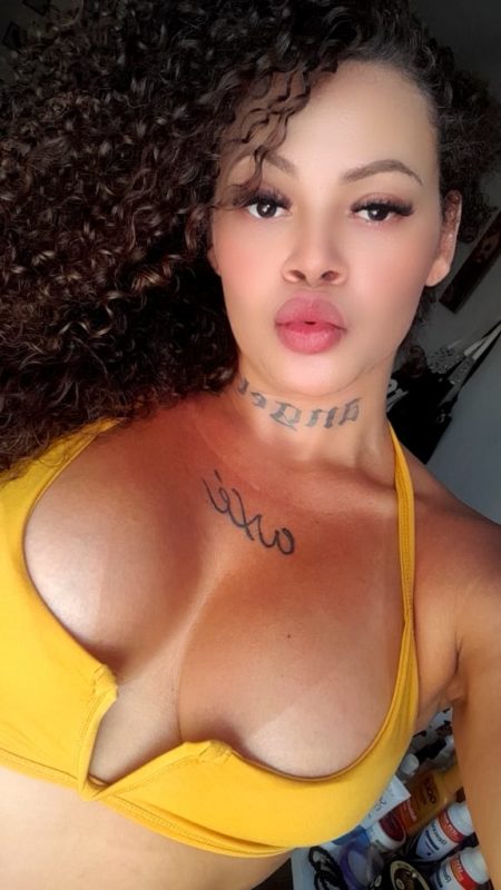 Camilla Carvalho 28