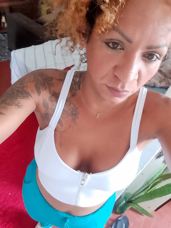 Laura Dominadora 3