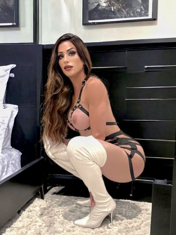 Anitta Ativa 34