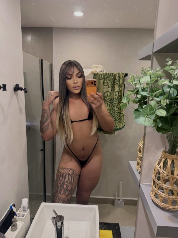 Julhya Santos 7
