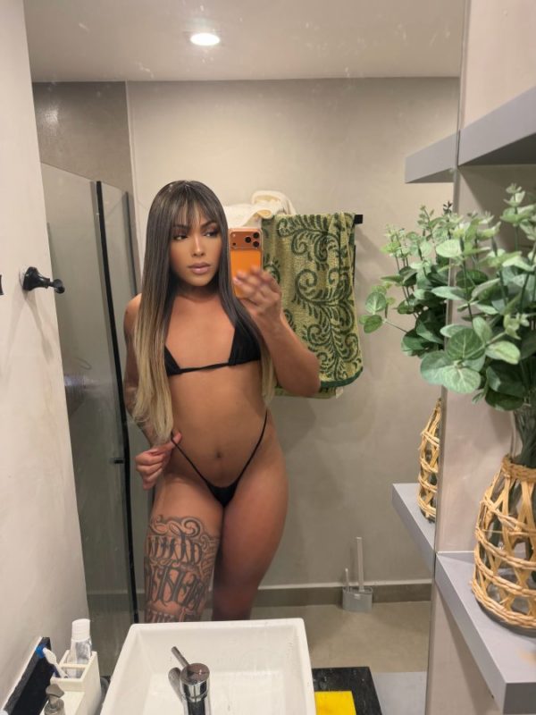Julhya Santos 3