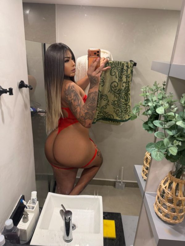Julhya Santos 2