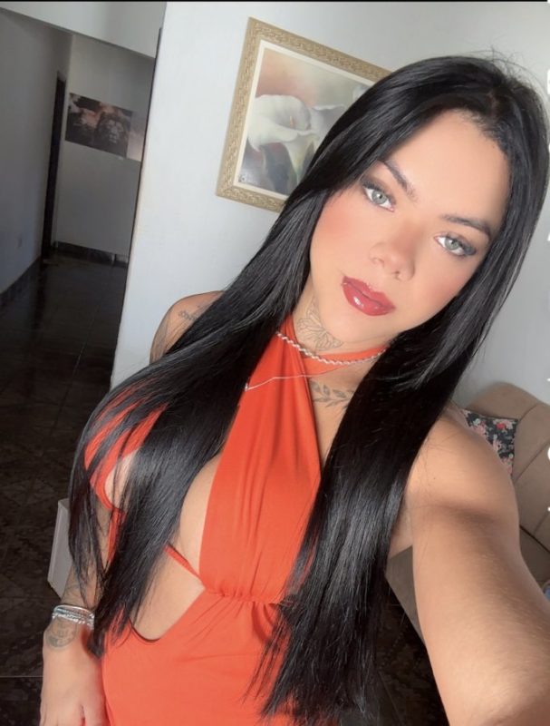 Leticia Santos 17