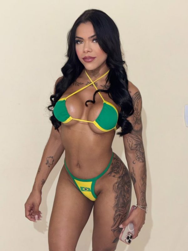 Leticia Santos 3