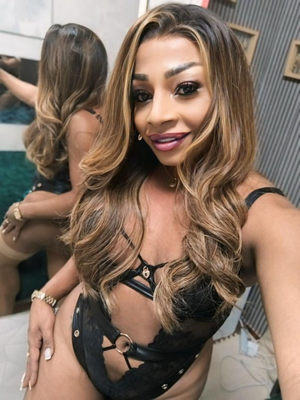 Amanda Castro 21