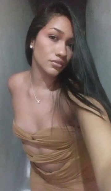 Larissa Rocha 3