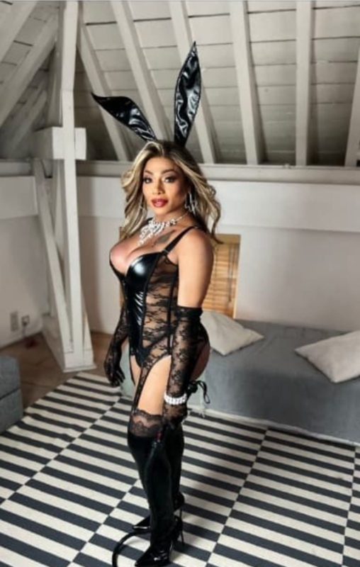 Amanda Castro 36