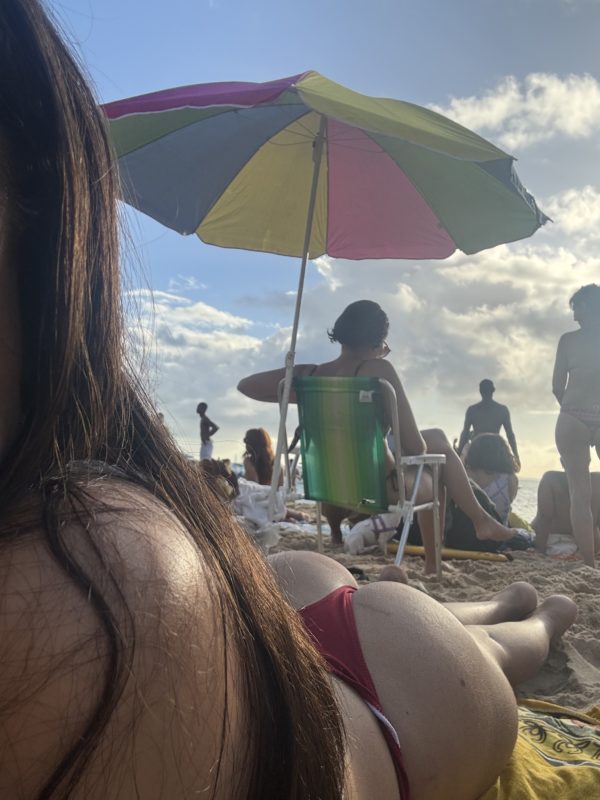 Victoria Queiroz 5
