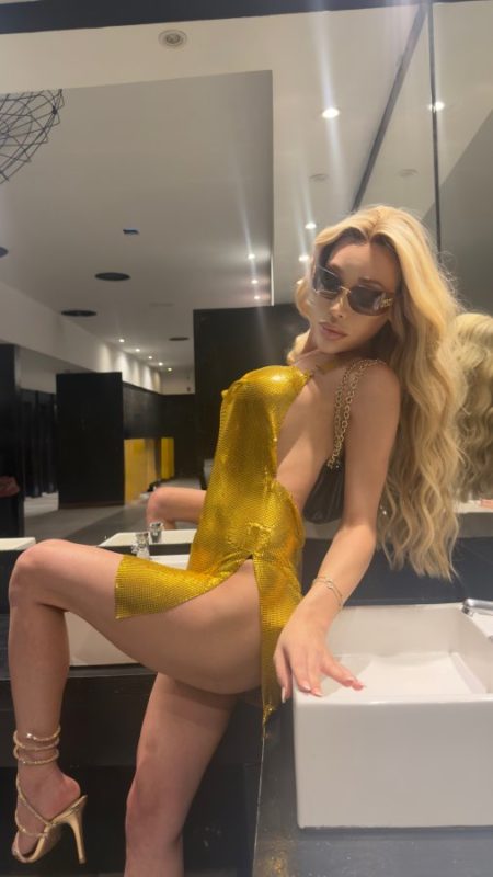 Yasmin 29