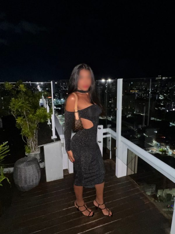 Hot Larissinha 11