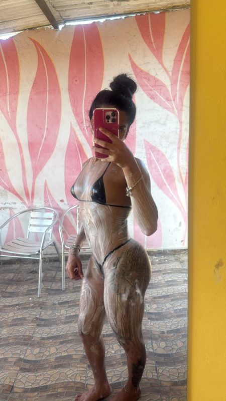 Merlya Lauren 1