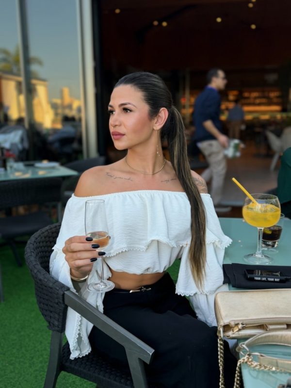 Lia Lara 4